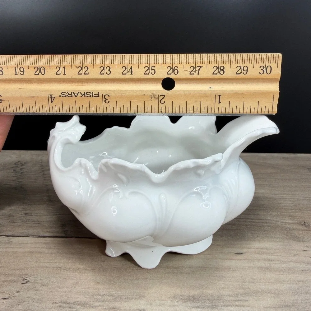 MZ Austria White Porcelain Footed Sugar Bowl‎ Scalloped Ruffled Shell Dish VTG
